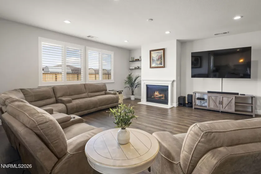 807 Lexington Arch, Sparks, Nevada 89441, 4 Bedrooms Bedrooms, ,3 BathroomsBathrooms,Residential,Residential,Lexington Arch,260002340