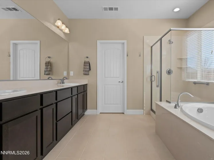 718 Treasure City, Spanish Springs, Nevada 89441, 4 Bedrooms Bedrooms, ,3 BathroomsBathrooms,Residential,Residential,Treasure City,260002341