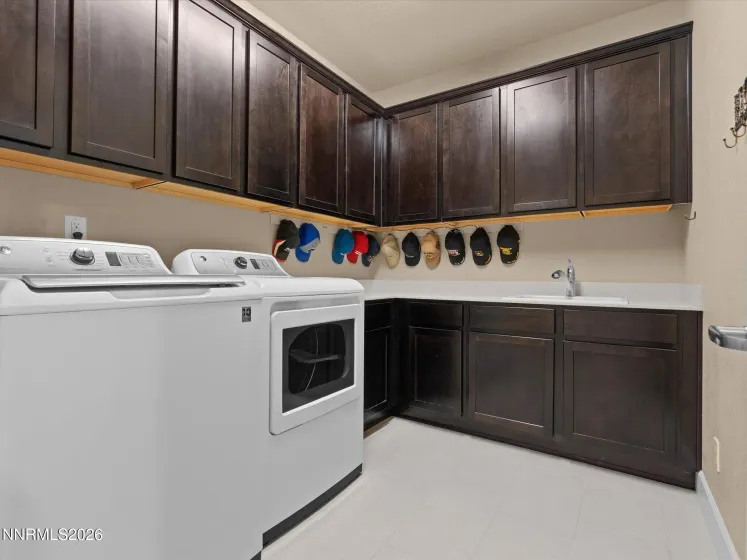 718 Treasure City, Spanish Springs, Nevada 89441, 4 Bedrooms Bedrooms, ,3 BathroomsBathrooms,Residential,Residential,Treasure City,260002341