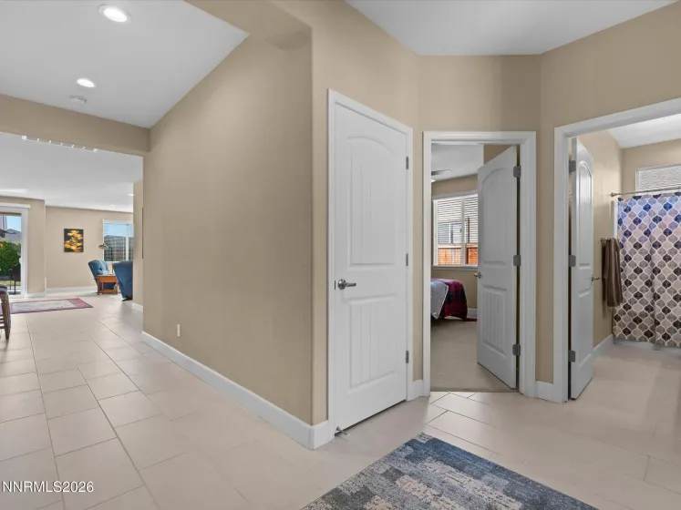 718 Treasure City, Spanish Springs, Nevada 89441, 4 Bedrooms Bedrooms, ,3 BathroomsBathrooms,Residential,Residential,Treasure City,260002341