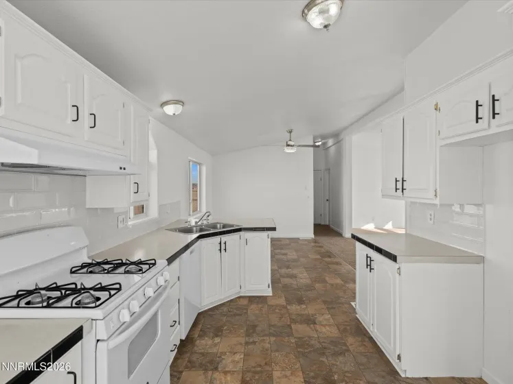 1640 Fir, Silver Springs, Nevada 89429, 3 Bedrooms Bedrooms, ,2 BathroomsBathrooms,Residential,Residential,Fir,260002363