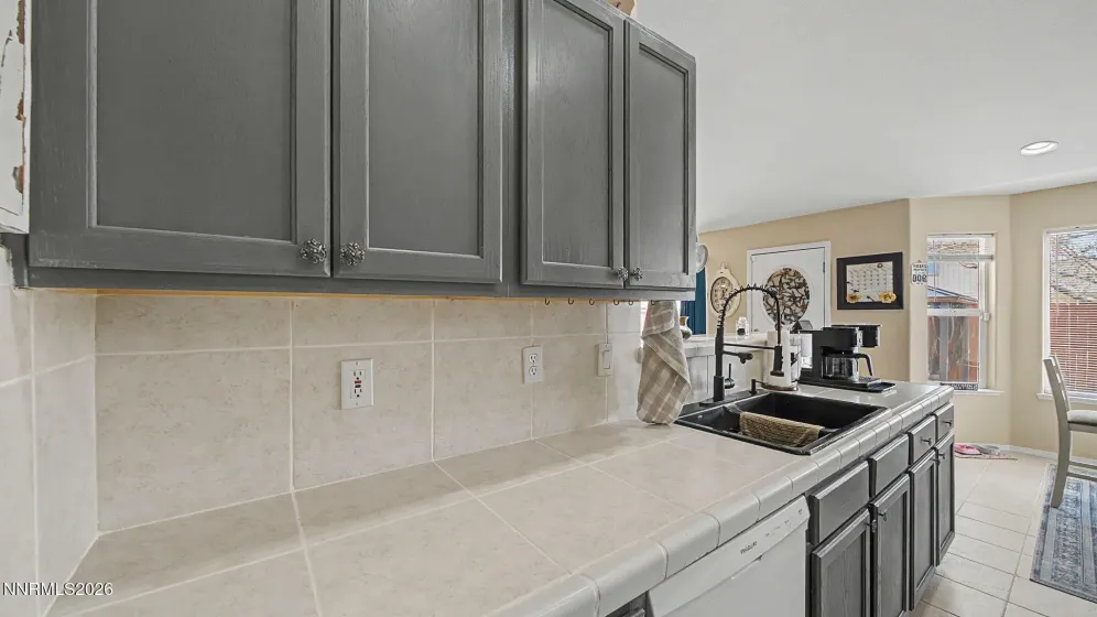 906 Julia, Fernley, Nevada 89408, 3 Bedrooms Bedrooms, ,2 BathroomsBathrooms,Residential,Residential,Julia,260002362