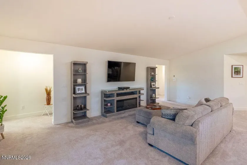 282 Littondale, Sparks, Nevada 89441, 4 Bedrooms Bedrooms, ,3 BathroomsBathrooms,Residential,Residential,Littondale,260002367