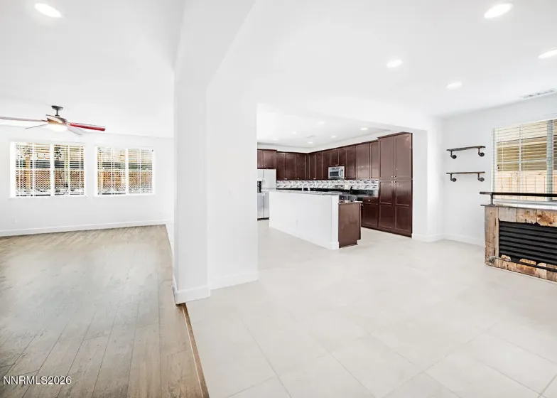 2082 Whitecliff, Reno, Nevada 89521, 5 Bedrooms Bedrooms, ,3 BathroomsBathrooms,Residential Lease,Manufactured,Whitecliff,260002373