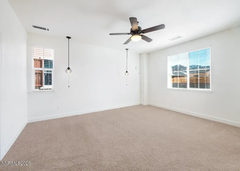 2082 Whitecliff, Reno, Nevada 89521, 5 Bedrooms Bedrooms, ,3 BathroomsBathrooms,Residential Lease,Manufactured,Whitecliff,260002373