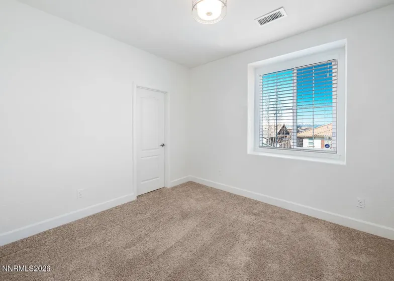 2082 Whitecliff, Reno, Nevada 89521, 5 Bedrooms Bedrooms, ,3 BathroomsBathrooms,Residential Lease,Manufactured,Whitecliff,260002373