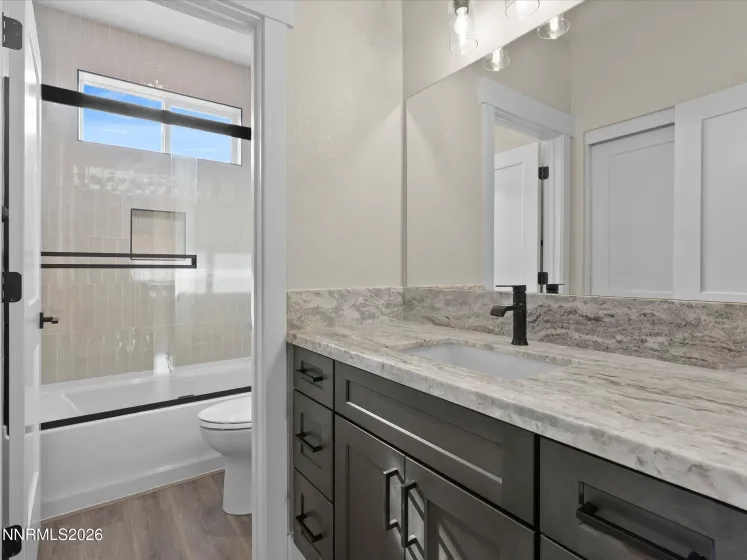 3592 Oakridge, Sparks, Nevada 89436, 4 Bedrooms Bedrooms, ,3 BathroomsBathrooms,Residential,Residential,Oakridge,260001088