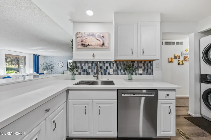 148 Lake Glen, Carson City, Nevada 89703, 2 Bedrooms Bedrooms, ,2 BathroomsBathrooms,Residential,Residential,Lake Glen,250057845