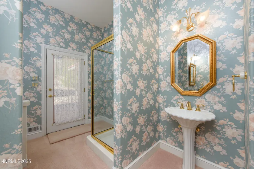 4th Bathroom w/exit to patio