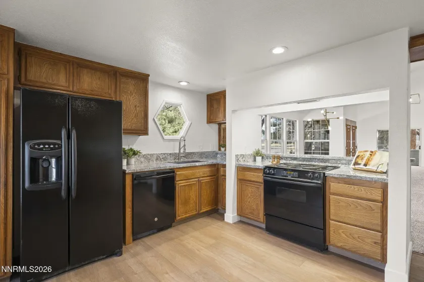 7293 Blue Falls, Reno, Nevada 89511, 3 Bedrooms Bedrooms, ,2 BathroomsBathrooms,Residential,Residential,Blue Falls,260002388