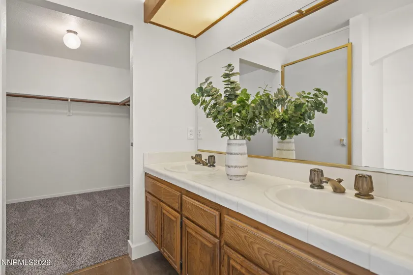 7293 Blue Falls, Reno, Nevada 89511, 3 Bedrooms Bedrooms, ,2 BathroomsBathrooms,Residential,Residential,Blue Falls,260002388