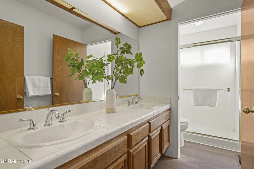 7293 Blue Falls, Reno, Nevada 89511, 3 Bedrooms Bedrooms, ,2 BathroomsBathrooms,Residential,Residential,Blue Falls,260002388