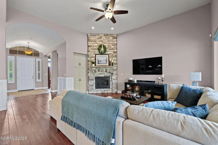 7424 Desert Plains, Sparks, Nevada 89436, 5 Bedrooms Bedrooms, ,3 BathroomsBathrooms,Residential,Residential,Desert Plains,260002387