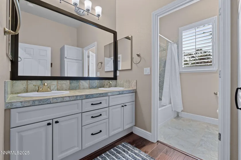 7424 Desert Plains, Sparks, Nevada 89436, 5 Bedrooms Bedrooms, ,3 BathroomsBathrooms,Residential,Residential,Desert Plains,260002387