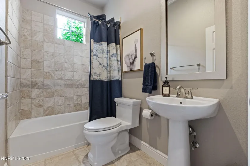 7424 Desert Plains, Sparks, Nevada 89436, 5 Bedrooms Bedrooms, ,3 BathroomsBathrooms,Residential,Residential,Desert Plains,260002387