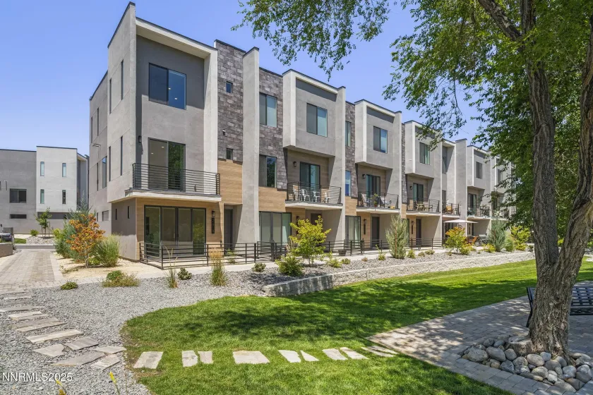 2618 Owl Rock, Reno, Nevada 89503, 2 Bedrooms Bedrooms, ,4 BathroomsBathrooms,Residential,Residential,Owl Rock,250053214