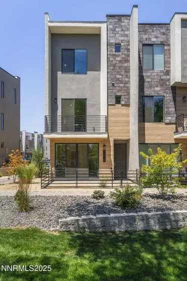 2618 Owl Rock, Reno, Nevada 89503, 2 Bedrooms Bedrooms, ,4 BathroomsBathrooms,Residential,Residential,Owl Rock,250053214