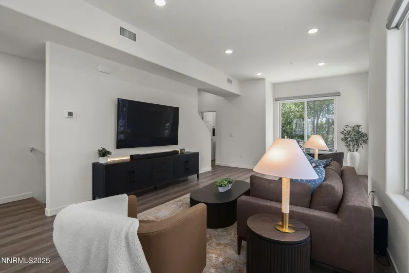 2618 Owl Rock, Reno, Nevada 89503, 2 Bedrooms Bedrooms, ,4 BathroomsBathrooms,Residential,Residential,Owl Rock,250053214