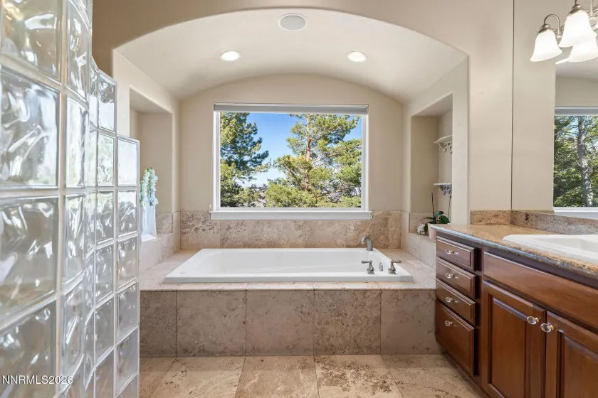 10129 Indian Ridge, Reno, Nevada 89511, 5 Bedrooms Bedrooms, ,4 BathroomsBathrooms,Residential,Residential,Indian Ridge,260002389