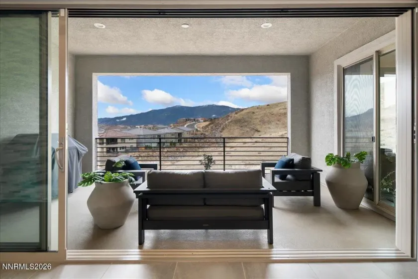 9032 Iron Sky, Reno, Nevada 89523, 4 Bedrooms Bedrooms, ,5 BathroomsBathrooms,Residential,Residential,Iron Sky,260002391