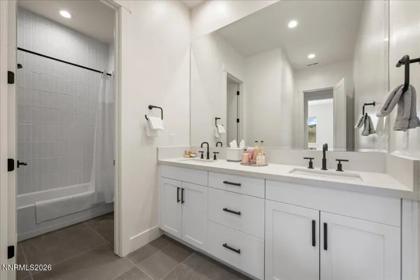 9032 Iron Sky, Reno, Nevada 89523, 4 Bedrooms Bedrooms, ,5 BathroomsBathrooms,Residential,Residential,Iron Sky,260002391