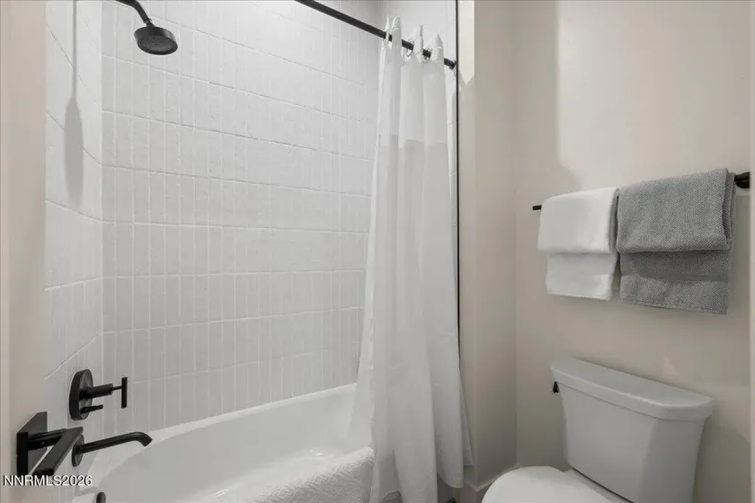 9032 Iron Sky, Reno, Nevada 89523, 4 Bedrooms Bedrooms, ,5 BathroomsBathrooms,Residential,Residential,Iron Sky,260002391