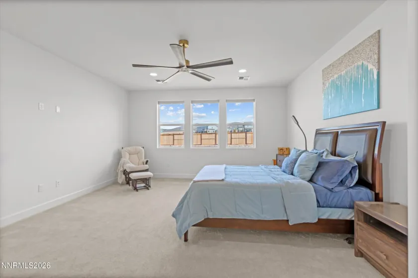 Bright open bedroom 3