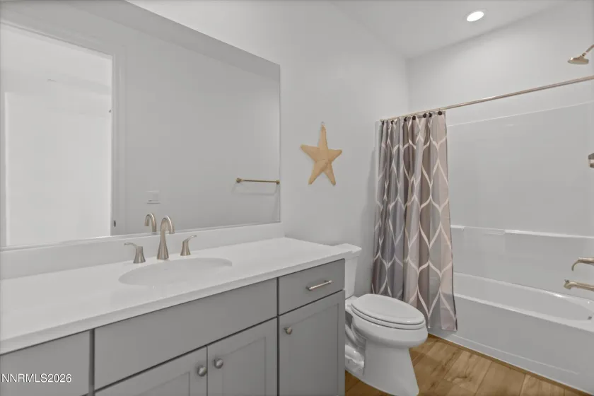 Relaxing soaking tub- Bathroom 3