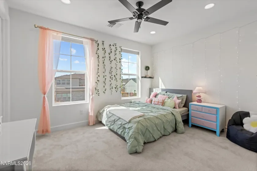 Bright space and closet - Bedroom 5