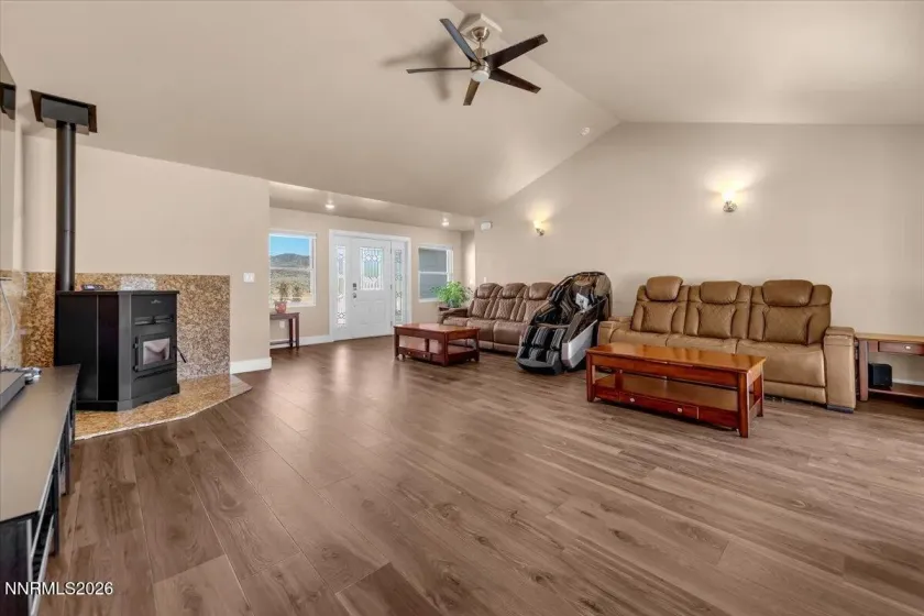 15355 Elkhorn, Reno, Nevada 89506, 4 Bedrooms Bedrooms, ,2 BathroomsBathrooms,Residential,Residential,Elkhorn,260002401