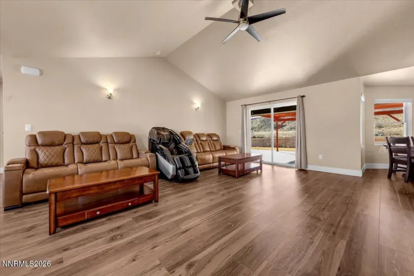 15355 Elkhorn, Reno, Nevada 89506, 4 Bedrooms Bedrooms, ,2 BathroomsBathrooms,Residential,Residential,Elkhorn,260002401