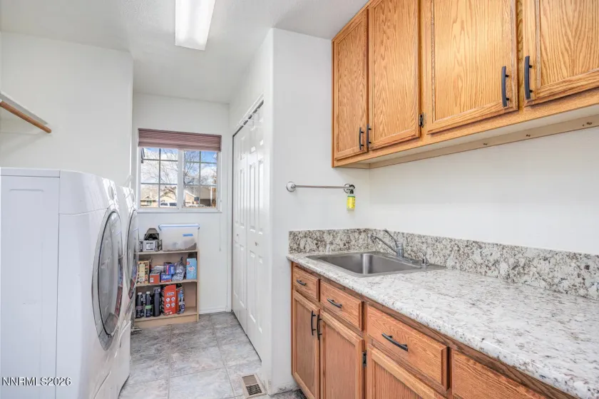 280 Hunter Park, Fallon, Nevada 89406, 4 Bedrooms Bedrooms, ,3 BathroomsBathrooms,Residential,Residential,Hunter Park,260002402