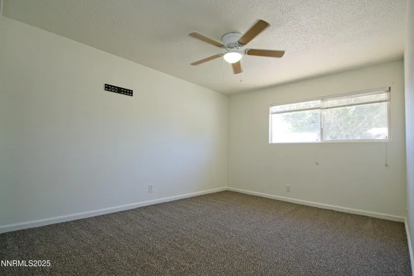 1198 Virbel, Reno, Nevada 89502, 2 Bedrooms Bedrooms, ,1 BathroomBathrooms,Residential Lease,Manufactured,Virbel,260002403