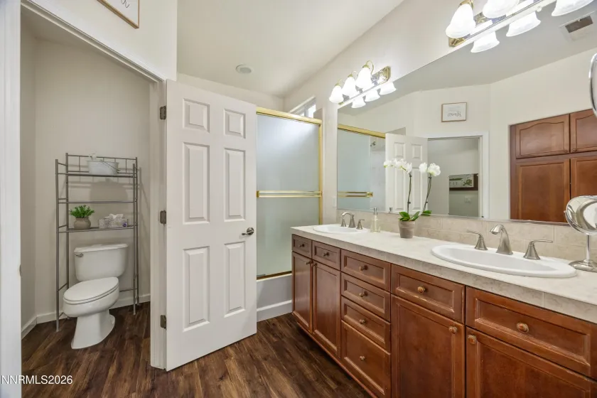 10380 Rosemount, Reno, Nevada 89521, 3 Bedrooms Bedrooms, ,2 BathroomsBathrooms,Residential,Residential,Rosemount,260002405