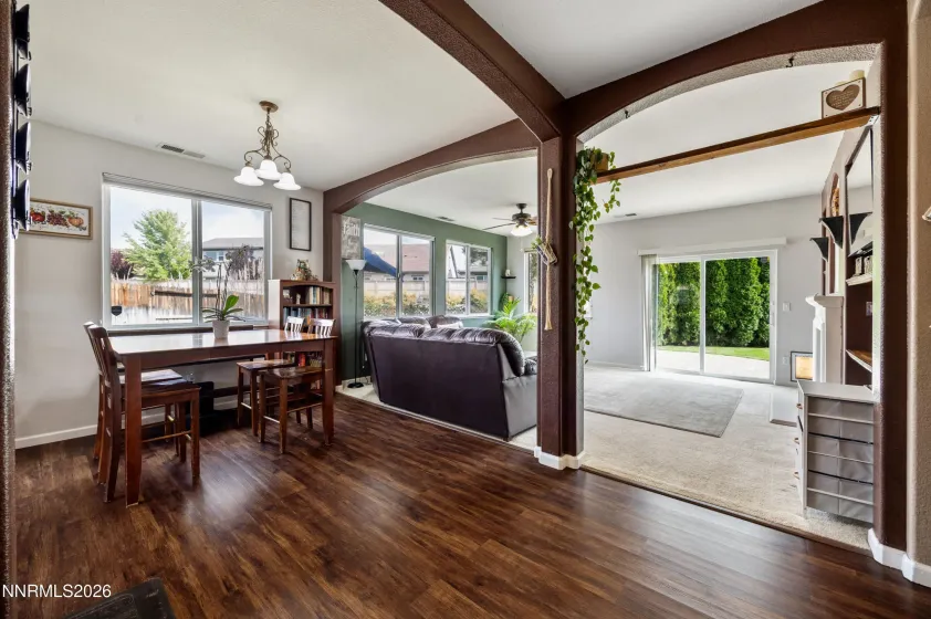 10380 Rosemount, Reno, Nevada 89521, 3 Bedrooms Bedrooms, ,2 BathroomsBathrooms,Residential,Residential,Rosemount,260002405