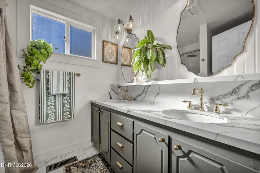 3214 Valley Forge, Sparks, Nevada 89431, 3 Bedrooms Bedrooms, ,2 BathroomsBathrooms,Residential,Residential,Valley Forge,260002409