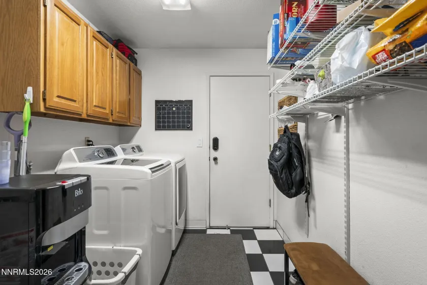 2227 Valencia, Sparks, Nevada 89434, 3 Bedrooms Bedrooms, ,2 BathroomsBathrooms,Residential,Residential,Valencia,260002424