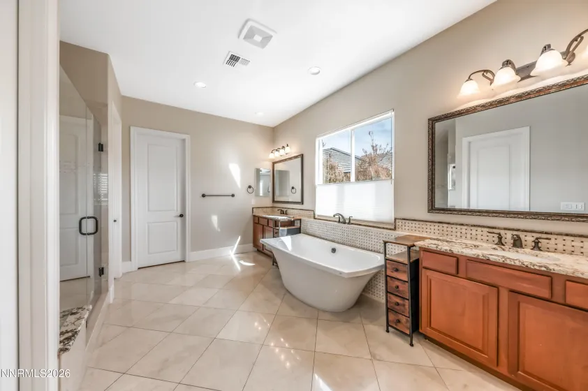 2170 Arpagos, Reno, Nevada 89521, 2 Bedrooms Bedrooms, ,3 BathroomsBathrooms,Residential,Residential,Arpagos,260002425