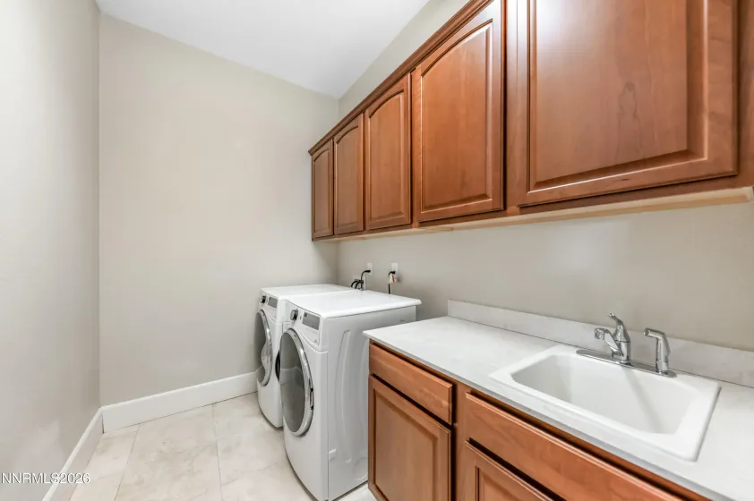 2170 Arpagos, Reno, Nevada 89521, 2 Bedrooms Bedrooms, ,3 BathroomsBathrooms,Residential,Residential,Arpagos,260002425