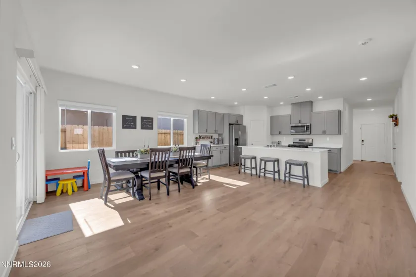 7558 Grassy Plains, Reno, Nevada 89506, 4 Bedrooms Bedrooms, ,2 BathroomsBathrooms,Residential,Residential,Grassy Plains,260002426