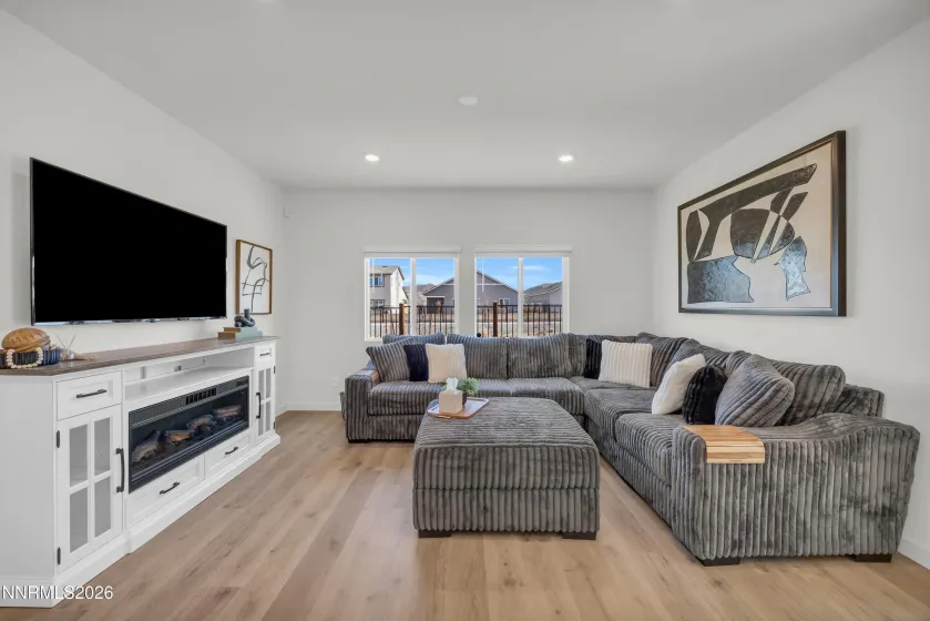 7558 Grassy Plains, Reno, Nevada 89506, 4 Bedrooms Bedrooms, ,2 BathroomsBathrooms,Residential,Residential,Grassy Plains,260002426