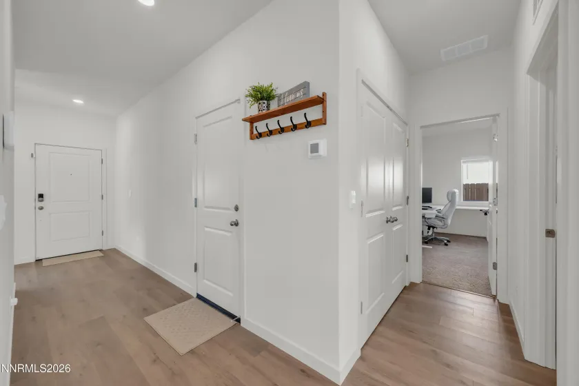 7558 Grassy Plains, Reno, Nevada 89506, 4 Bedrooms Bedrooms, ,2 BathroomsBathrooms,Residential,Residential,Grassy Plains,260002426