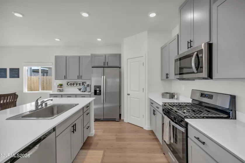 7558 Grassy Plains, Reno, Nevada 89506, 4 Bedrooms Bedrooms, ,2 BathroomsBathrooms,Residential,Residential,Grassy Plains,260002426