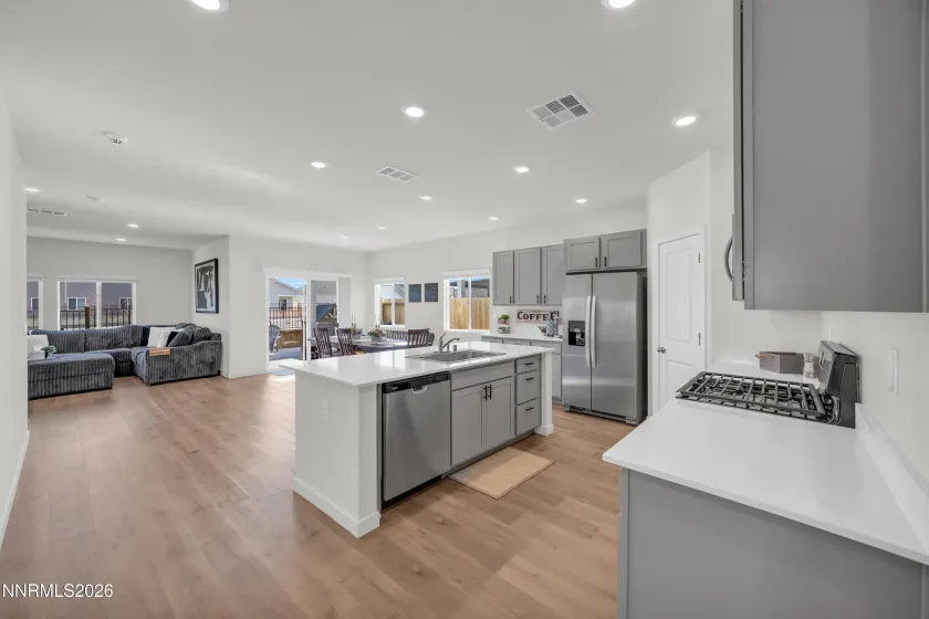 7558 Grassy Plains, Reno, Nevada 89506, 4 Bedrooms Bedrooms, ,2 BathroomsBathrooms,Residential,Residential,Grassy Plains,260002426