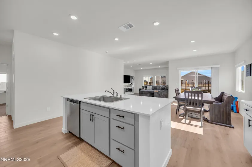 7558 Grassy Plains, Reno, Nevada 89506, 4 Bedrooms Bedrooms, ,2 BathroomsBathrooms,Residential,Residential,Grassy Plains,260002426