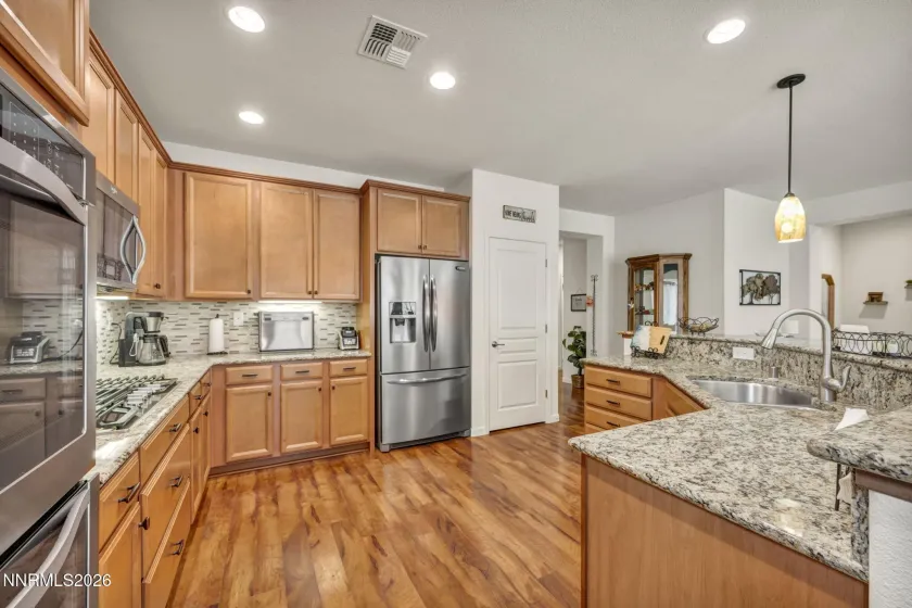 865 Larrimore, Reno, Nevada 89523, 2 Bedrooms Bedrooms, ,2 BathroomsBathrooms,Residential,Residential,Larrimore,260002432