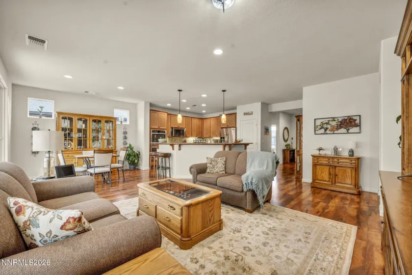 865 Larrimore, Reno, Nevada 89523, 2 Bedrooms Bedrooms, ,2 BathroomsBathrooms,Residential,Residential,Larrimore,260002432