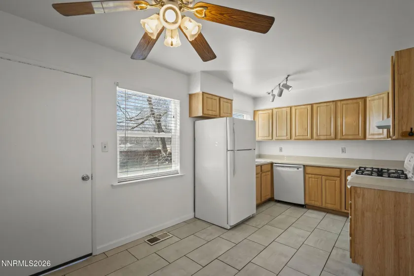 1720 Grandview, Reno, Nevada 89503, 3 Bedrooms Bedrooms, ,1 BathroomBathrooms,Residential,Residential,Grandview,260002435