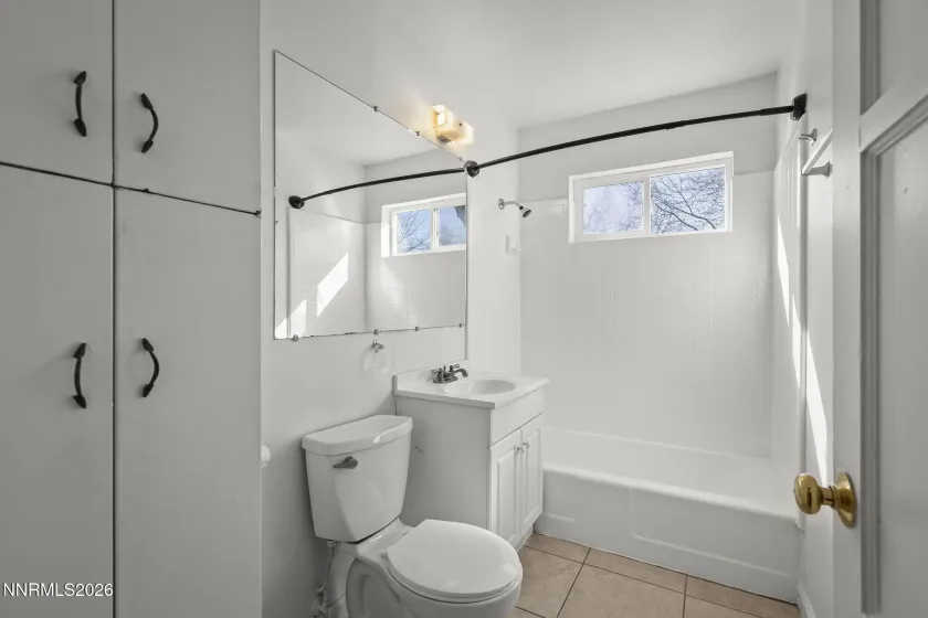 1720 Grandview, Reno, Nevada 89503, 3 Bedrooms Bedrooms, ,1 BathroomBathrooms,Residential,Residential,Grandview,260002435