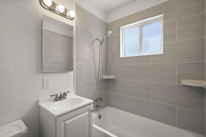 1125 Dodson, Sparks, Nevada 89431, 3 Bedrooms Bedrooms, ,1 BathroomBathrooms,Residential,Residential,Dodson,260002437